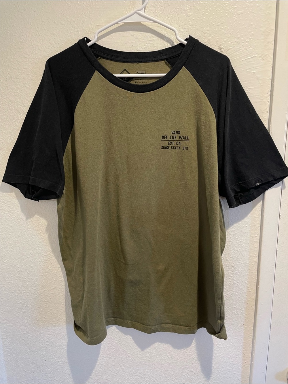🛹 Vans "Wicked Dry" Raglan Tee | Military Green Black XL